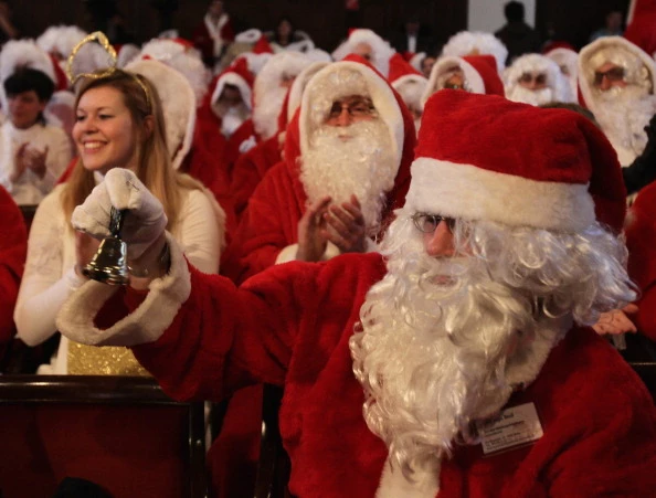 Berlin's Students Practise Being Santa