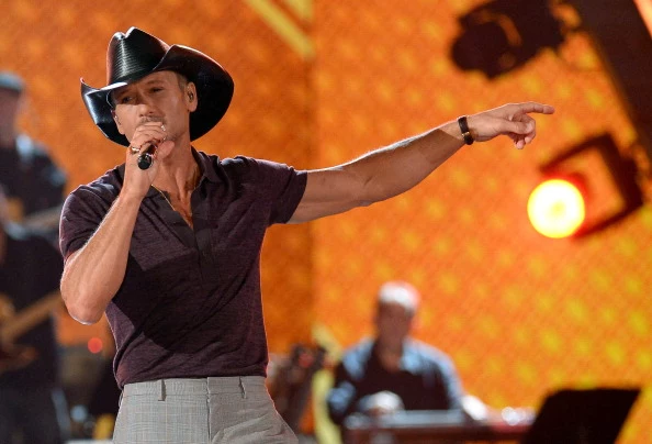 ACM Presents: An All-Star Salute To The Troops - Show