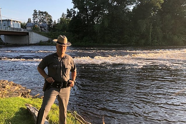 New York State Trooper Rescues Five Kids Stranded in High Water