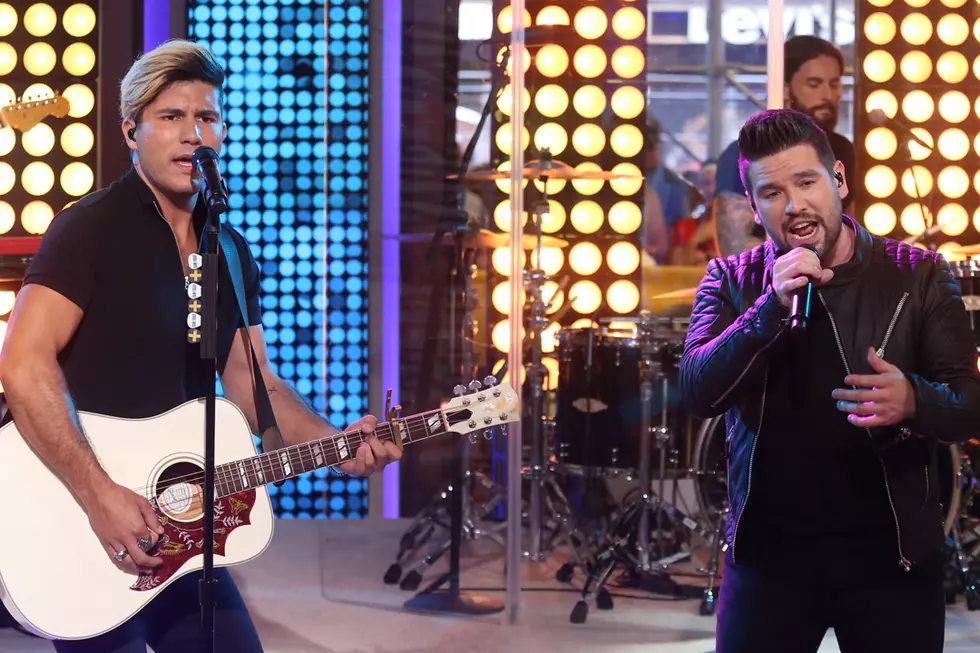 Dan + Shay Tribute 2016 Olympics With ‘The World’s Greatest’ Performance